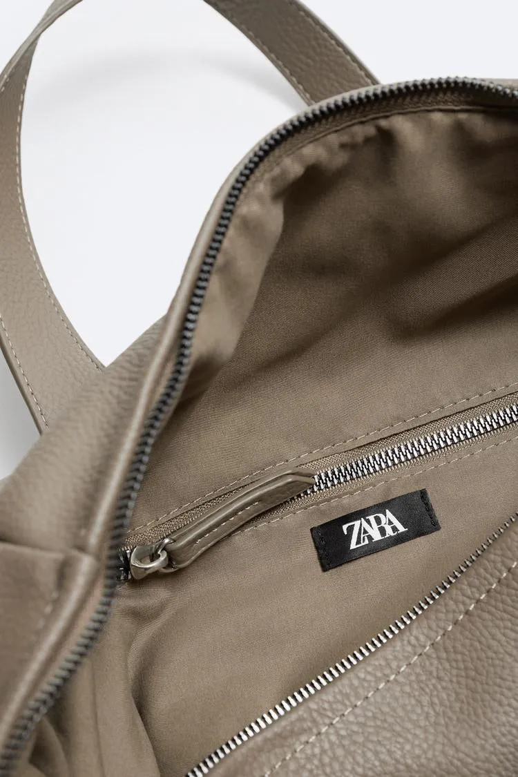 Ari Weekender Bag